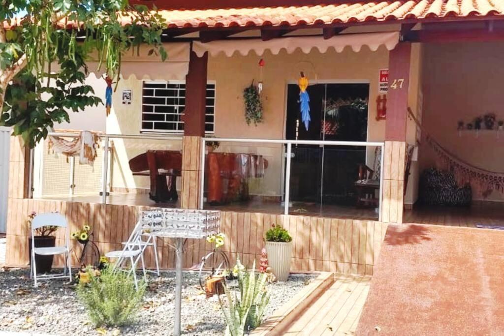 Casa Em Condominio, Churrasqueira Privativa E Piscina Social * Caldas Novas
